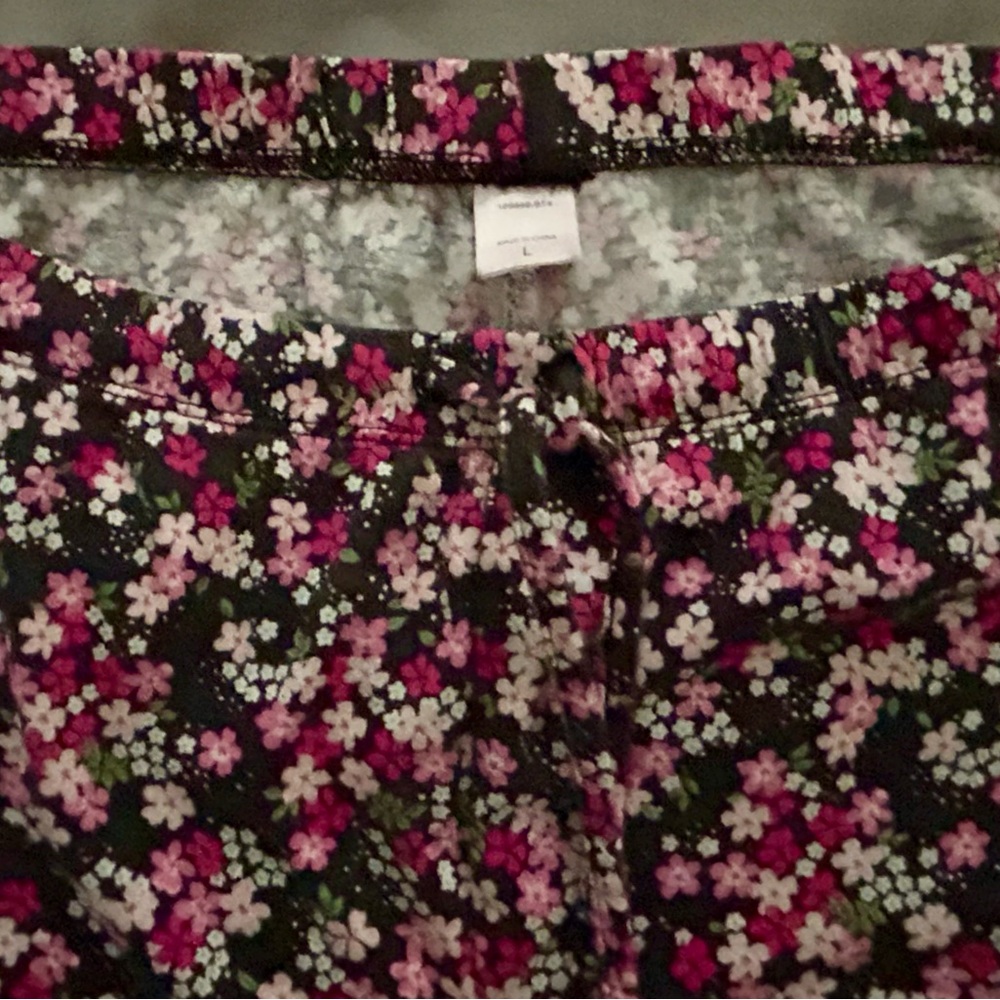 Victoria's Secret Pajama Set - Picture 4 of 4
